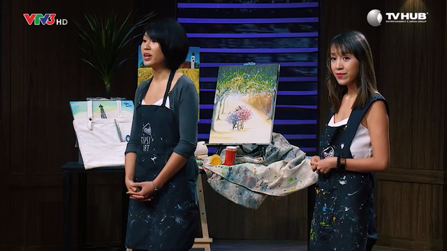 
Hai cô gái Thu Trang và Thu Ngân mang đến Shark Tank dự án Tipsy Art
