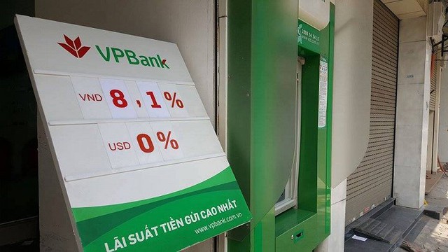 Lãi suất nóng hầm hập. (Ảnh: Châu Anh)
