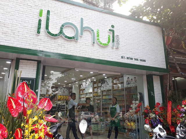 
Một cửa hàng của Ilahui trên phó Huỳnh Thúc Kháng, Hà Nội.
