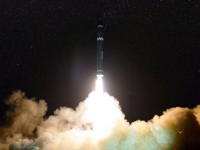 
Hình ảnh vụ phóng tên lửa do hãng thông tấn Triều Tiên KCNA công bố hôm 30-11. Ảnh: KCNA

