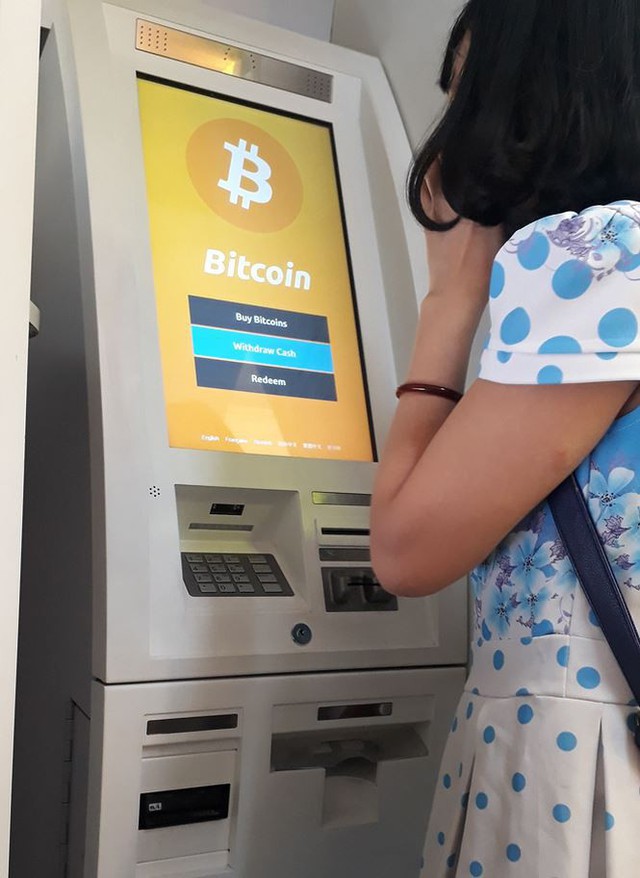  Dù chưa cho phép nhưng tại Sài Gòn vẫn xuất hiện khá nhiều trụ ATM Bitcoin để khách hàng giao dịch. 