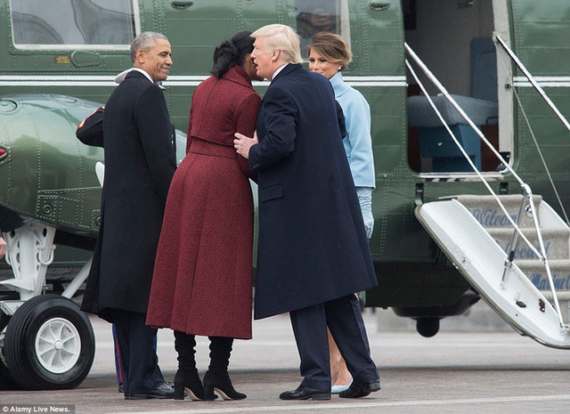 
Lời tạm biệt của ông Donald Trump cho vợ chồng Obama.
