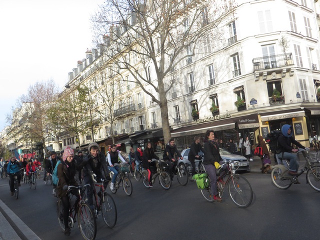 Những người đạp xe từ khắp thế giới đổ về Paris tham dự sự kiện COP21.