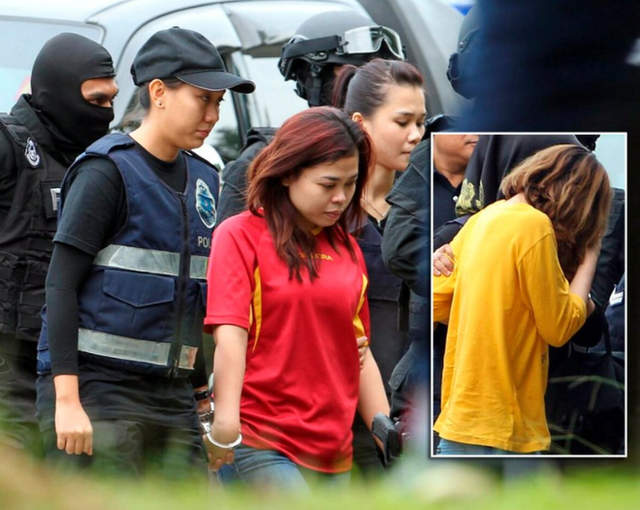 Hai nữ nghi phạm được đưa tới tòa sáng 1/3 (Ảnh: Berita Harian)