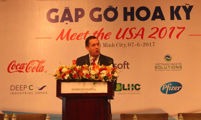 
Chủ tịch Hiệp hội Thương mại Mỹ (AmCham) tại VN Jonathan Moreno (Ảnh: Văn Bình)
