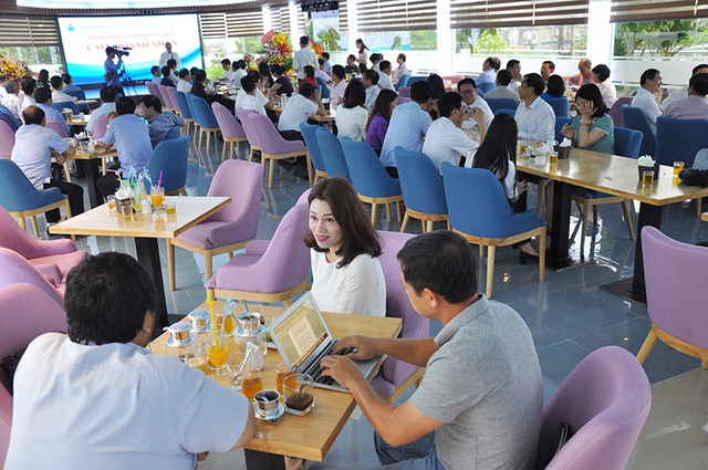 Quang cảnh buổi khai trương địa điểm mới của chương trình cafe doanh nhân mới đây tại Quảng Ninh