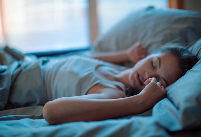 Một cách hiệu quả khác để thoát khỏi cơn ho là ngủ.