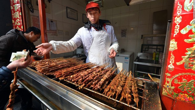 
Kebab - thịt nướng trên khắp mọi nẻo đường Trung Quốc

