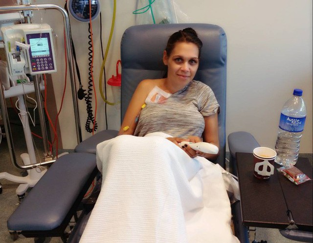 
Cuối năm 2015, Nicole bắt đầu được điều trị ung thư.
