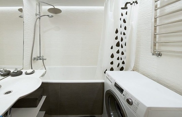 
Khác với các không gian chức năng khác, khu vệ sinh lại được thiết kế với sắc trắng làm chủ đạo.

 
