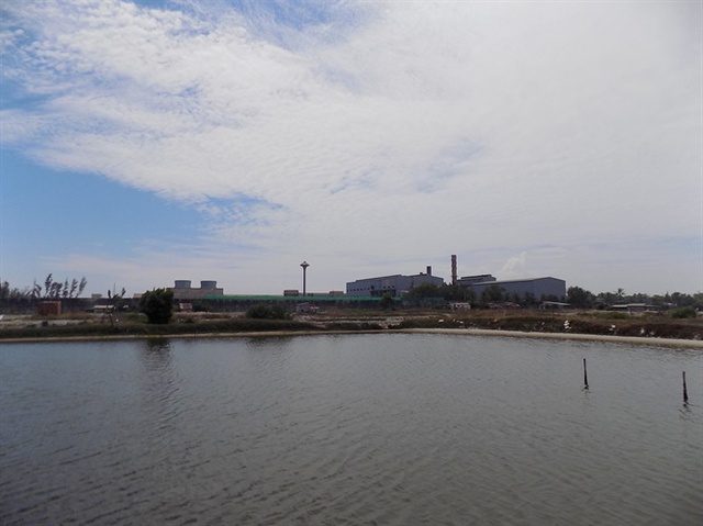 Nhà máy đường Khánh Hòa gần khu nuôi trồng thủy sản của người dân