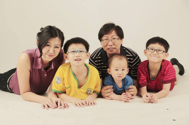 
Gia đình hạnh phúc của Pamela Lim.
