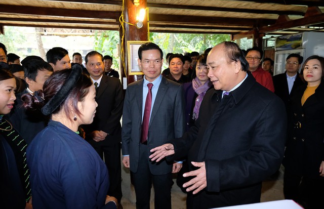 
Thủ tướng thăm Hợp tác xã Đồng Quê- Ảnh: VGP/Quang Hiếu
