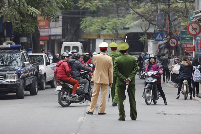 Lực lượng chức năng phân là giao thông