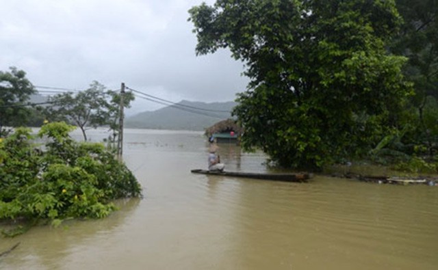 
Nước sông Chảy dâng cao, nguy cơ gây ngập úng kéo dài tại các địa phương trên địa bàn huyện Lục Yên
