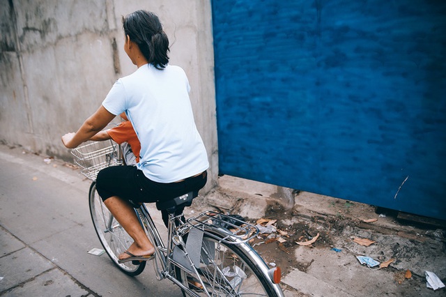 
Chiếc xe đạp của chị được công ty cấp cho để đi làm mỗi ngày.

