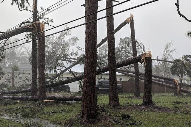 Siêu bão Michael đổ bộ vào Mỹ và Panama với sức tàn phá khủng khiếp - Ảnh 12.