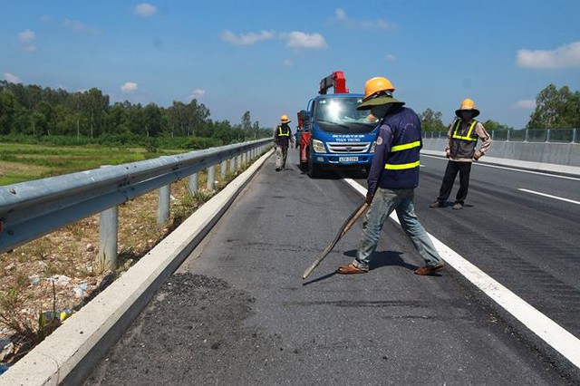 Cận cảnh cao tốc 34.500 tỷ Đà Nẵng - Quảng Ngãi sau sửa chữa - Ảnh 3.