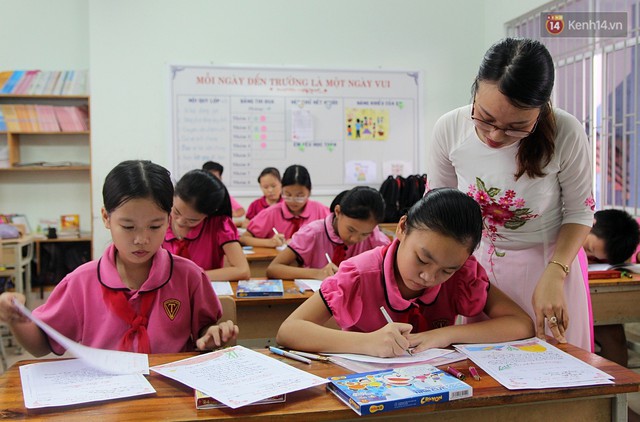 Gặp 18 cô giáo Quảng Trị viết chữ đẹp như vẽ tranh vừa gây sốt MXH: Học sinh trong trường chữ cũng siêu đẹp - Ảnh 12.