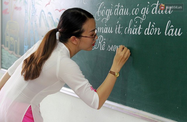 Gặp 18 cô giáo Quảng Trị viết chữ đẹp như vẽ tranh vừa gây sốt MXH: Học sinh trong trường chữ cũng siêu đẹp - Ảnh 10.