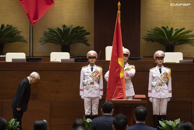 Những hình ảnh ấn tượng trong Lễ tuyên thệ nhậm chức của Chủ tịch nước Nguyễn Phú Trọng - Ảnh 4.