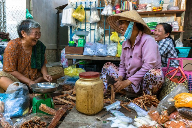 Chàng nhiếp ảnh bại não ở Sài Gòn từng bị trường cấp 2 từ chối: Nhiều người hỏi mình đi học làm gì, lớn lên ai mà mướn? - Ảnh 7.