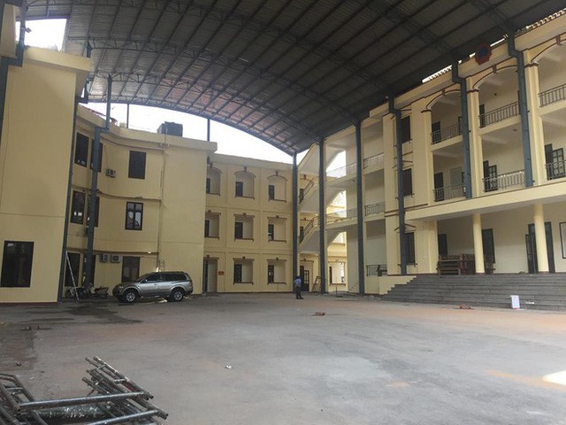 Sân tòa 1.000m2 dùng làm nơi xét xử cựu Trung tướng Phan Văn Vĩnh - Ảnh 2.