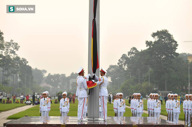  Lễ thượng cờ rủ quốc tang cố Tổng Bí thư Đỗ Mười - Ảnh 8.