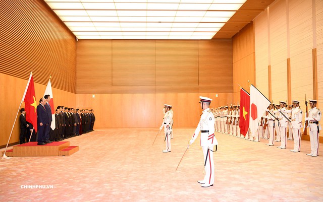  Lễ đón Thủ tướng Nguyễn Xuân Phúc thăm Nhật Bản - Ảnh 1.
