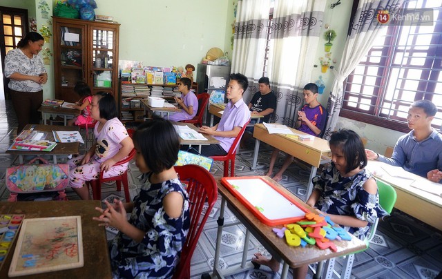 Chuyện của má Loan và những đứa con đặc biệt: Từ bỏ giảng đường, vào Hội An chăm sóc trẻ mồ côi khuyết tật - Ảnh 3. Chuyện của má Loan và những đứa con đặc biệt: Từ bỏ giảng đường, vào Hội An chăm sóc trẻ mồ côi khuyết tật - Ảnh 3.