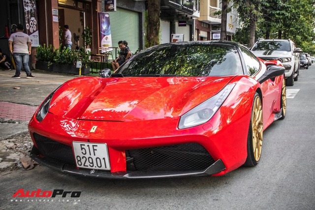 Dàn siêu xe Ferrari rủ nhau đi làm đẹp tại Sài Gòn - Ảnh 15.