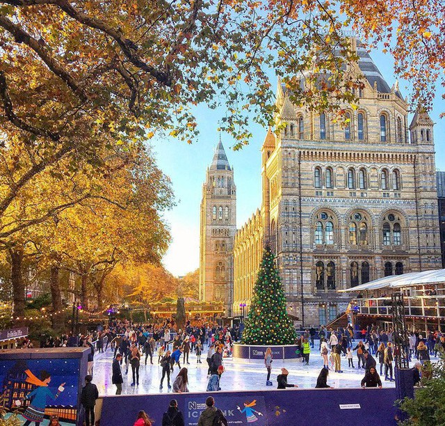 Những khoảnh khắc giao mùa ở London: Cả thành phố được trang hoàng lộng lẫy cho mùa Giáng sinh đang đến - Ảnh 3.