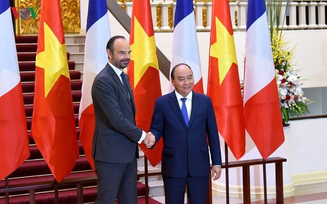 Hình ảnh lễ đón trọng thể Thủ tướng Pháp thăm chính thức Việt Nam - Ảnh 11.