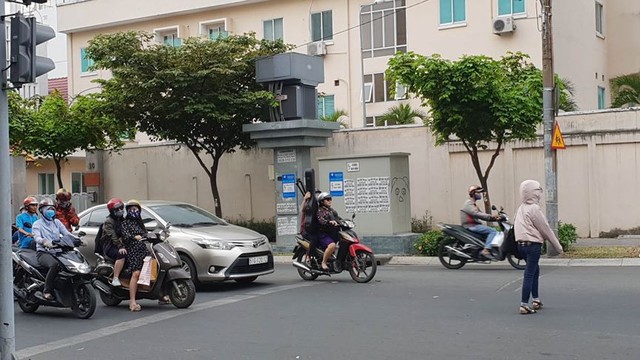 Tín dụng đen giăng bẫy khắp phố phường Sài Gòn - Ảnh 6.
