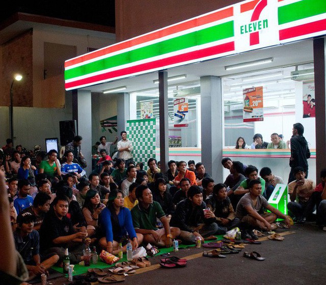 7-Eleven tại Indonesia - thất bại muối mặt của chuỗi cửa hàng tiện lợi đình đám và bài học xương máu: Chỉ nổi tiếng thôi là chưa đủ - Ảnh 3.