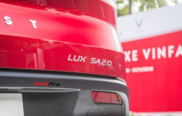 Đánh giá nhanh VinFast Lux SA2.0: SUV 7 chỗ nền tảng BMW giá gần 1,25 tỷ đồng cho người Việt - Ảnh 9.