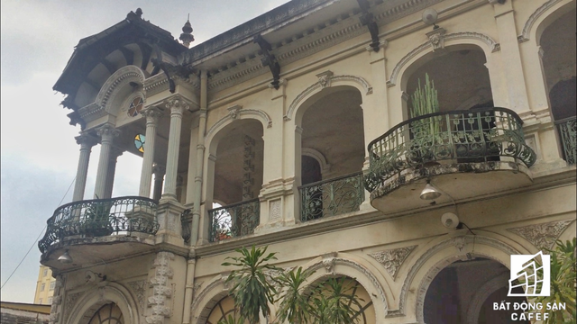 Cận cảnh căn biệt thự cổ gần 100 năm trị giá 35 triệu USD tại Sài Gòn, vừa được đề xuất đưa vào danh mục phải trùng tu hoàn toàn - Ảnh 2.