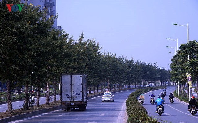 Cận cảnh phố 8 làn xe ở Hà Nội được đề xuất đặt tên Trịnh Văn Bô - Ảnh 3.