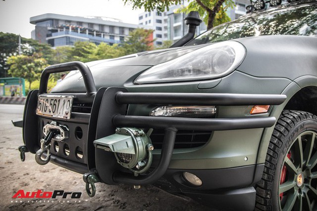 Ông chủ cafe Trung Nguyên phá Porsche Cayenne như thế nào? - Ảnh 3.