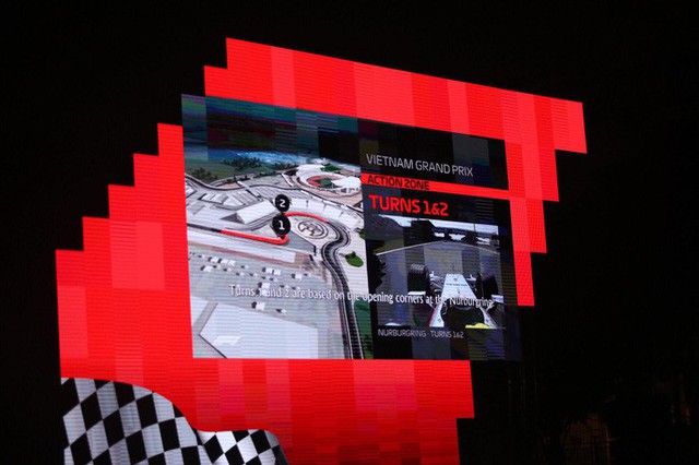 Cận cảnh siêu xe đua F1 ra mắt tại Hoàng thành Thăng Long - Ảnh 16.