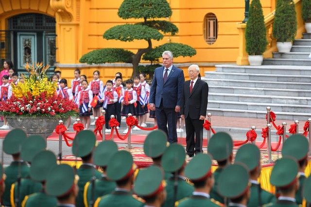 Cận cảnh chuyến thăm chính thức Việt Nam đầu tiên của Chủ tịch Cuba Miguel Diaz Canel  - Ảnh 1.