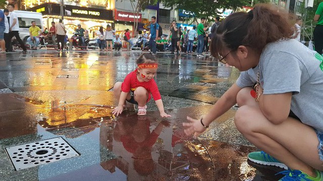  Người hâm mộ ở Sài Gòn tin tưởng đội tuyển Việt Nam sẽ chiến thắng - Ảnh 5.