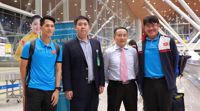 Máy bay hiện đại nhất thế giới đang đưa đội tuyển Việt Nam về đá chung kết AFF Cup - Ảnh 2. Máy bay hiện đại nhất thế giới đang đưa đội tuyển Việt Nam về đá chung kết AFF Cup - Ảnh 2.
