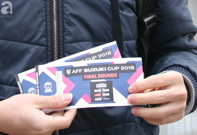 Vé trận chung kết AFF Cup 2018 tăng chóng mặt, cò hét giá 15 triệu/cặp - Ảnh 5.