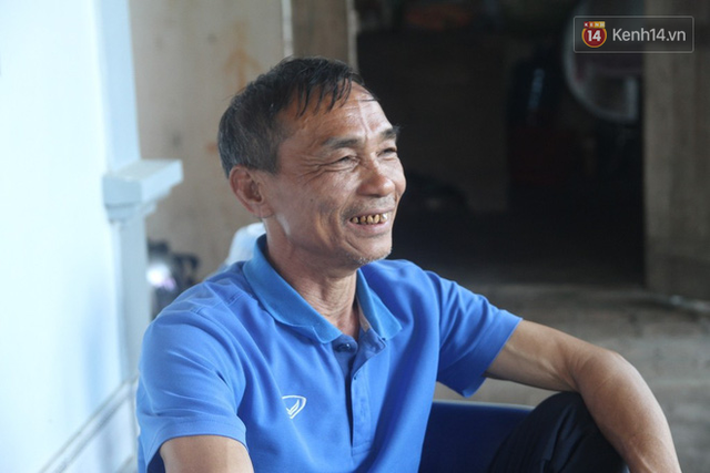 Gia đình cầu thủ Văn Đức và Trọng Hoàng dù say xe vẫn vượt 300km ra Hà Nội tiếp sức cho đội tuyển Việt Nam - Ảnh 4.