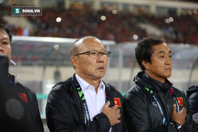  Tiết lộ: HLV Park Hang-seo phải giấu mẹ chuyện dẫn dắt ĐT Việt Nam đá AFF Cup - Ảnh 1.