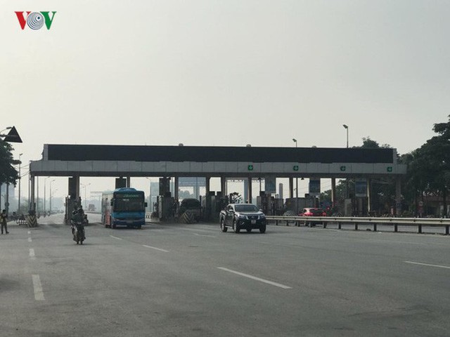  Hình ảnh trạm BOT Bắc Thăng Long – Nội Bài ​“thất thủ” do lái xe phản đối - Ảnh 18.