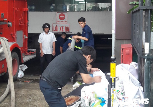 Hàng trăm ô tô, xe máy ngâm nước tại chung cư Hoàng Anh Gia Lai, ban quản lý tòa nhà chối bỏ trách nhiệm - Ảnh 3.