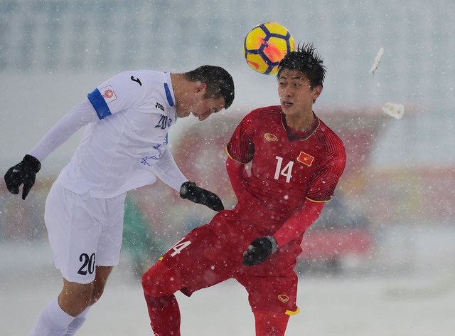 Phan Văn Đức: Từ băng ghế dự bị ở Thường Châu tới người hùng của AFF Cup 2018 - Ảnh 2.