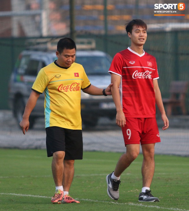 Văn Toàn đã đi khám lại, chắc chắn không kịp dự bán kết AFF Cup 2018 - Ảnh 2.